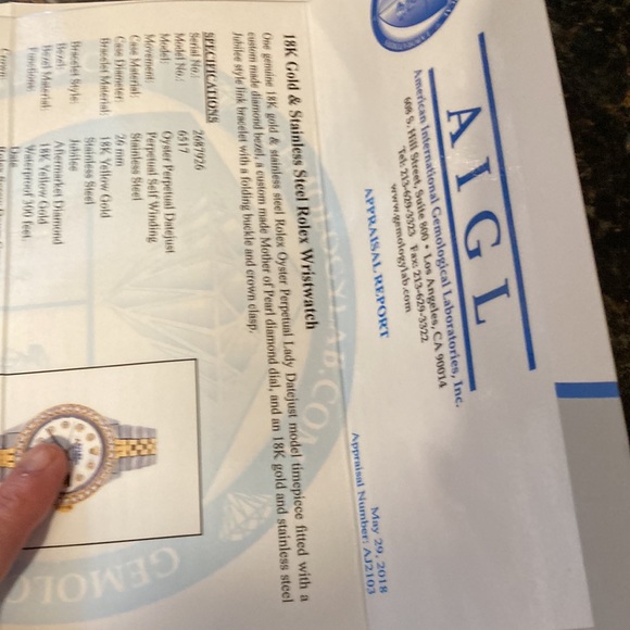 Ladies Oyster Datejust Mother of Pearl Rolex with Diamonds - Picture 6 of 8